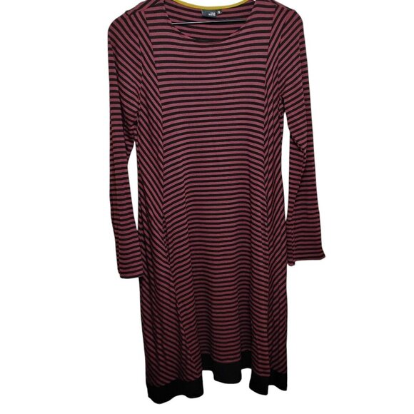 Lisa Bayne Dresses & Skirts - Lisa Bayne Burgundy and Black Striped Midi Dress, Small
